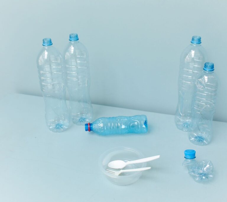 Microplastics: A practical guide to reduce contamination in your life